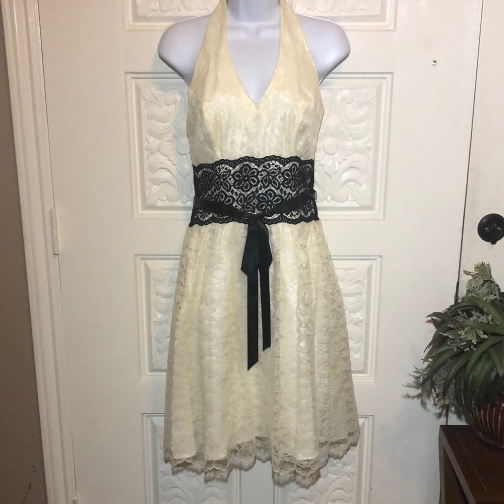Women’s Roberta Lace Dress 5/6
